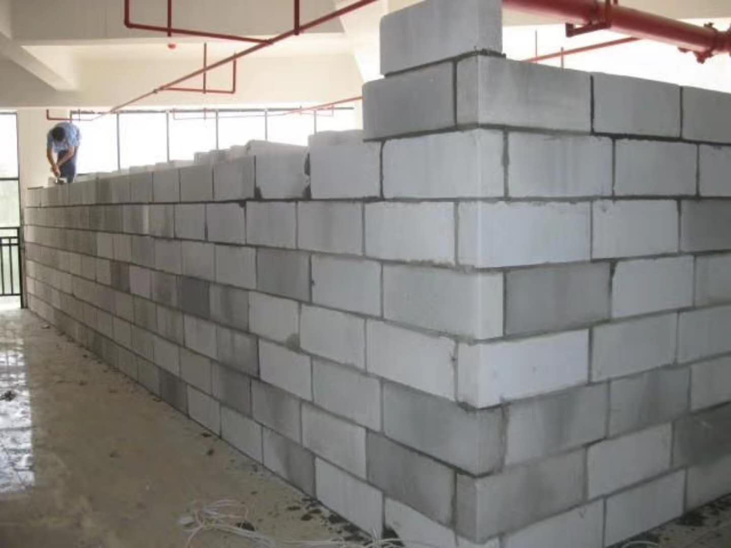 天津蒸压加气混凝土砌块承重墙静力和抗震性能的研究